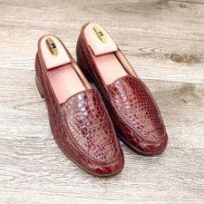 $ 1370 Neiman Marcus GRAVATI Women's 8 M Genuine Crocodile Brown * add $15 Trees