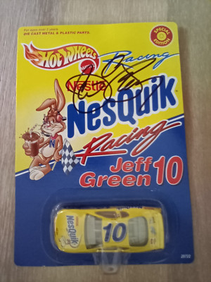 2000 Hot Wheels Racing Nestle NesQuik #10 Jeff Green diecast NASCAR Autographed
