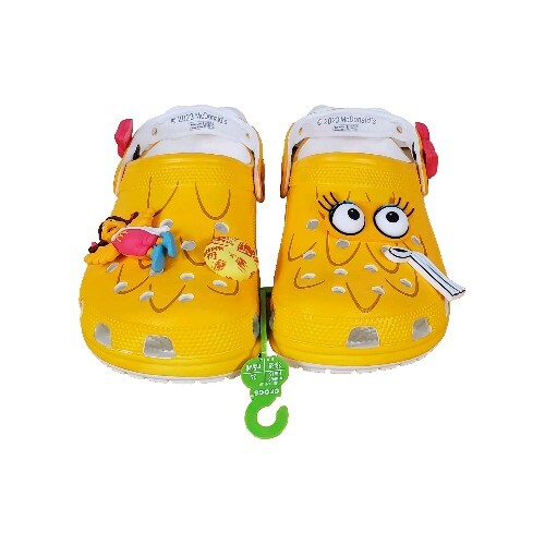 Crocs x McDonalds Classic Clogs Birdie Women display picture 1