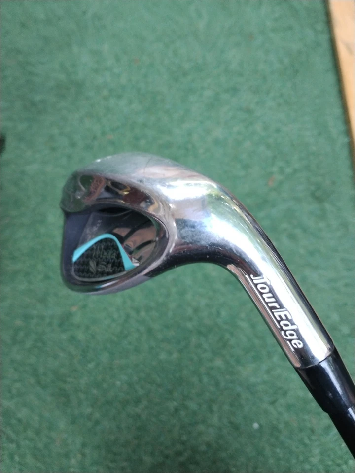 TOUR EDGE MODA SILK WOMENS PITCHING WEDGE RH  36 GRAPHITE SHAFT - GOOD CONDITION - Image 3 of 4