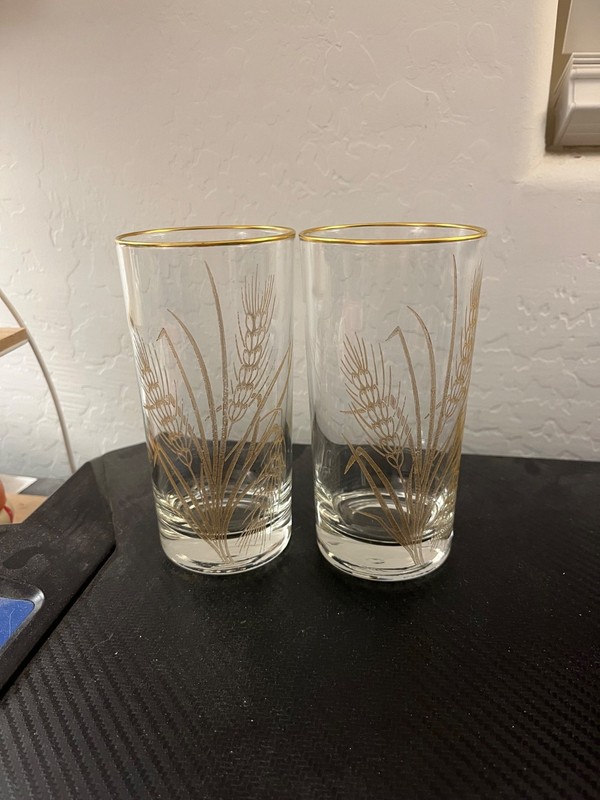2 Vintage Wheat 10 Oz Drink Glasses Condition