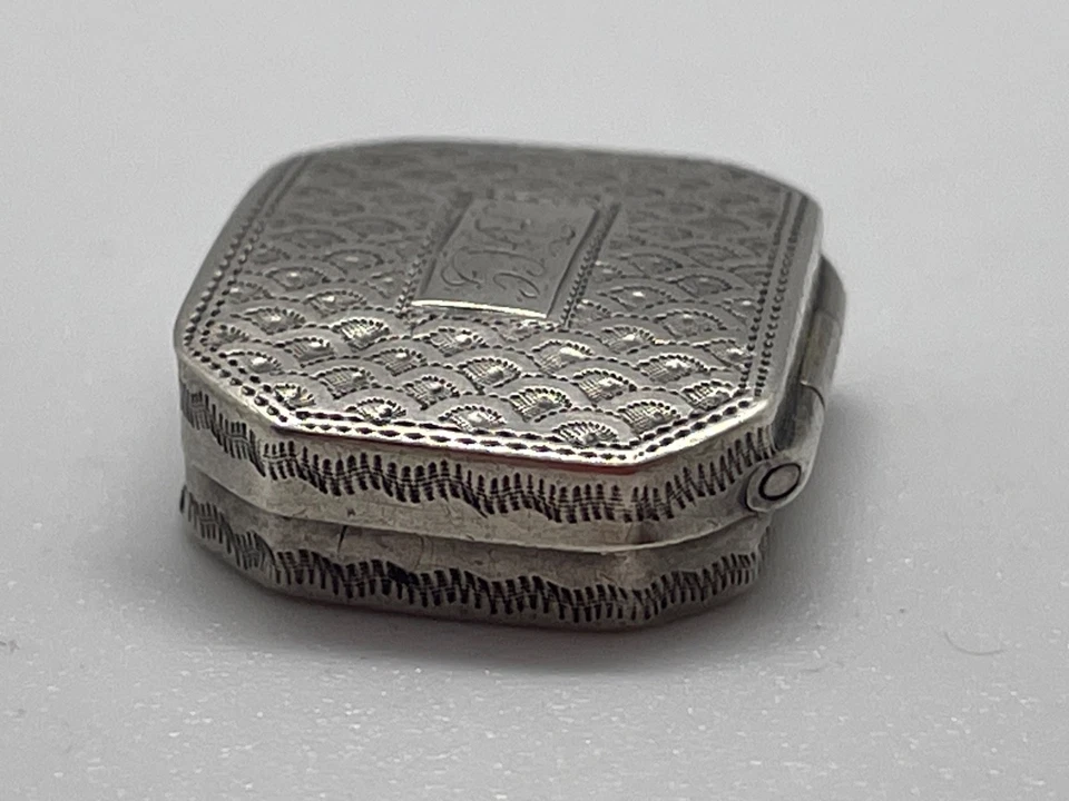 Vinagreta Samuel Pemberton plata maciza Jorge III 1787. Foto 3 de 4