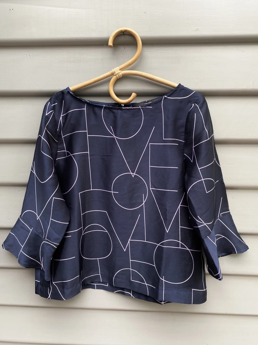 VERO MODA Love top size M box style blue white satin geometric typographic 3/4 