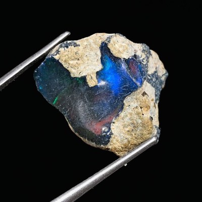 13 Ct Schwarzer Opal Roh Multi Feuer Äthiopischer Rohstein 18x12x12 MM