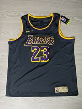 Ultimate Los Angeles Lakers Collector and Super Fan Gift Guide 45