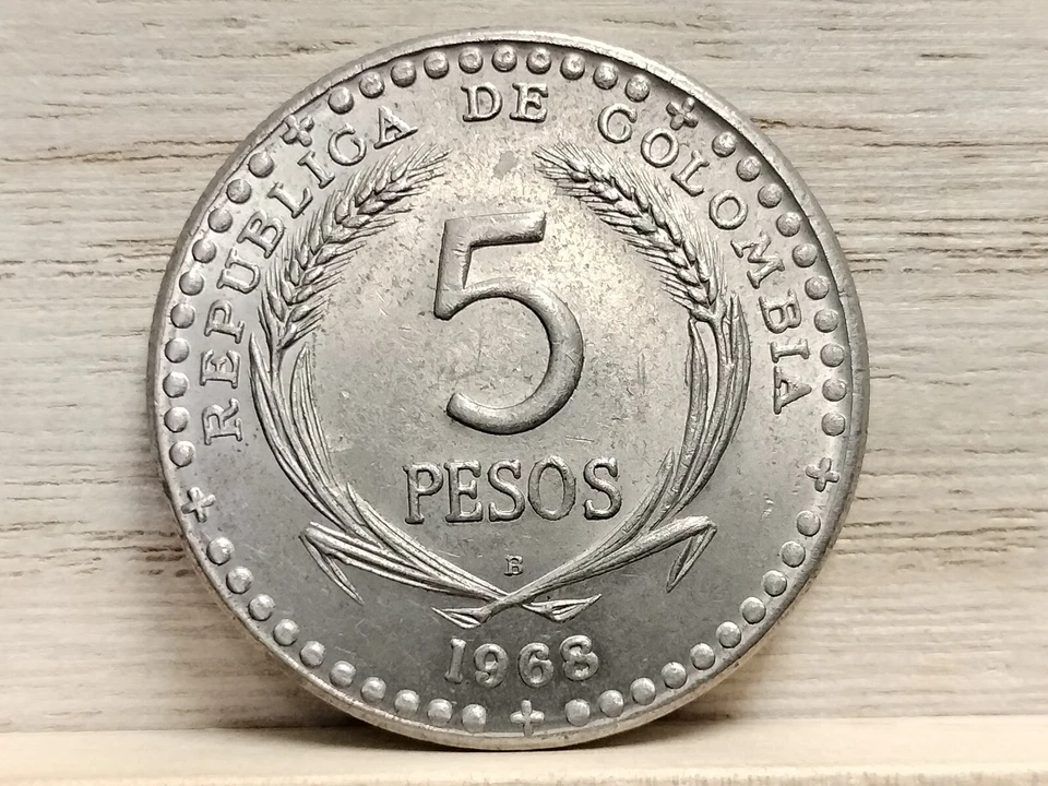 Moneda de 5 pesos Colombia 1968 B cobre-níquel (int. Congreso Eucarístico) Foto 3 de 4