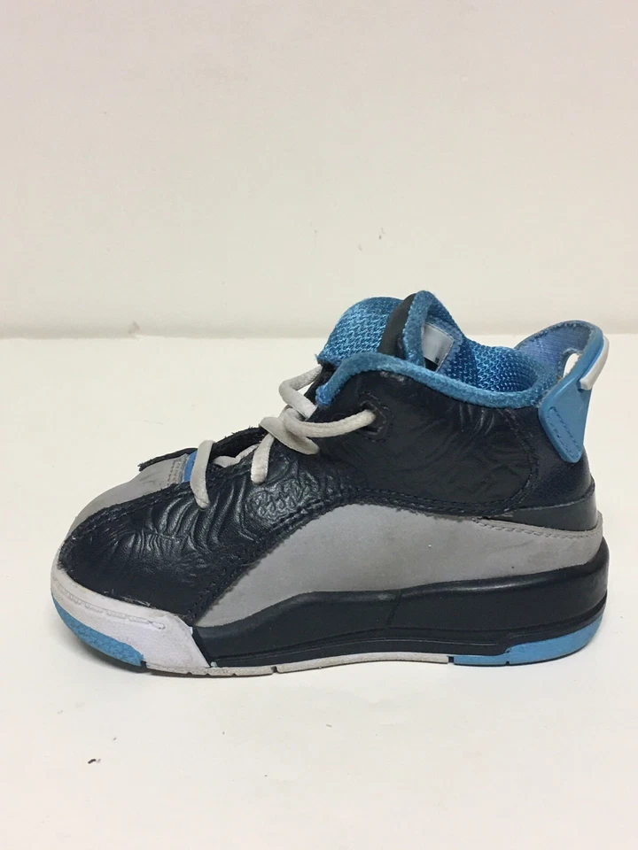 Air Jordan Dub Zero Niño Pequeño Talla 5C Gris Lobo Azul Universitario Zapatos Tenis Foto 4 de 4