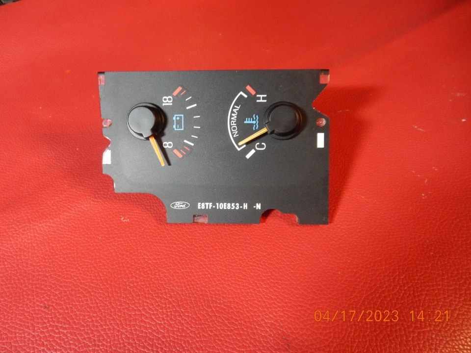 1987 1991 FORD BRONCO TRUCK F150 F250  BATTERY VOLTAGE WATER TEMP  CLUSTER GAUGE Foto 2 de 4