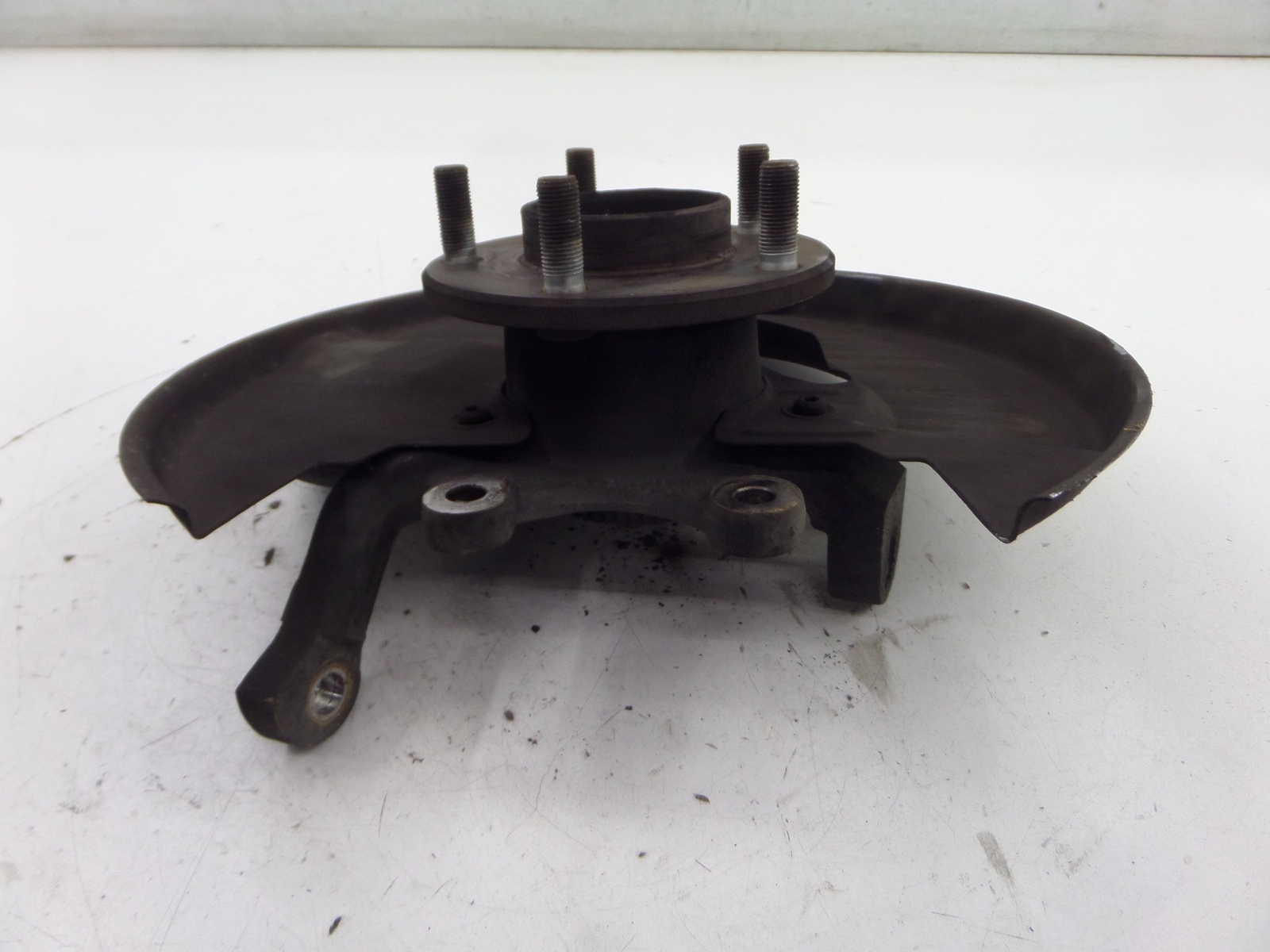 Jaguar XKR Left Front Knuckle Hub Spindle Suspension X100 97-06 