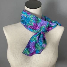 Vintage Floral Square Pull-Through Loop Retro Abstract Artsy Iridescent Flowers