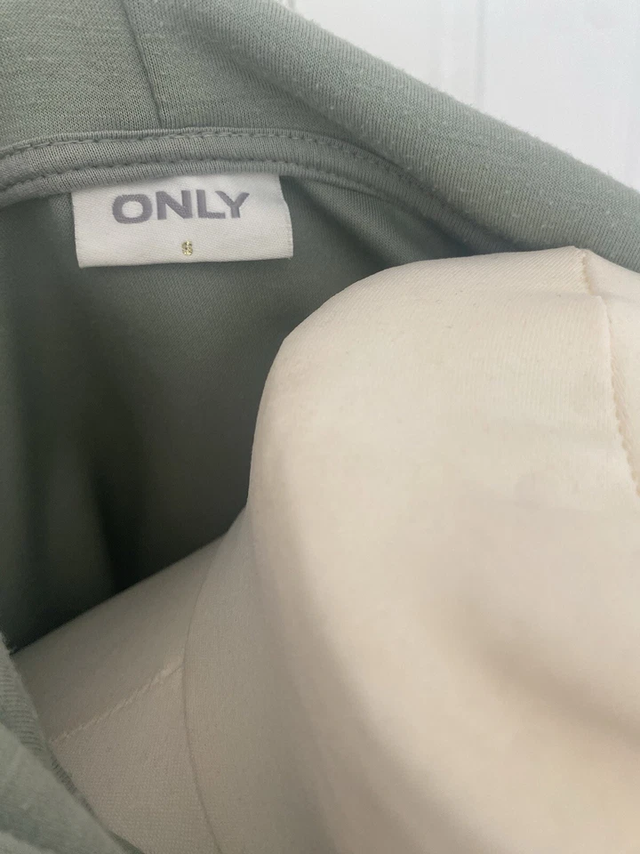 Only Cropped Draw String Hoodie small size - Image 4 of 4