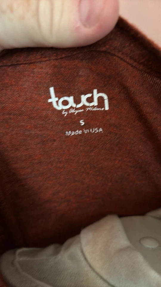 Philadelphia Phillies Touch by Alyssa Milano T-Shirt Women's SMALL V-Neck EUC - Image 4 of 4