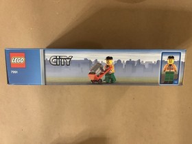 LEGO CITY: Recycle Truck (7991)-Brand New In Factory Sealed Box
