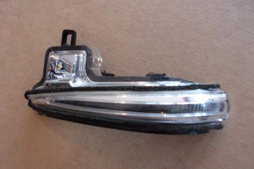 2021 2022 2024 TOYOTA RAV4 LEFT MIRROR TURN SIGNAL OEM