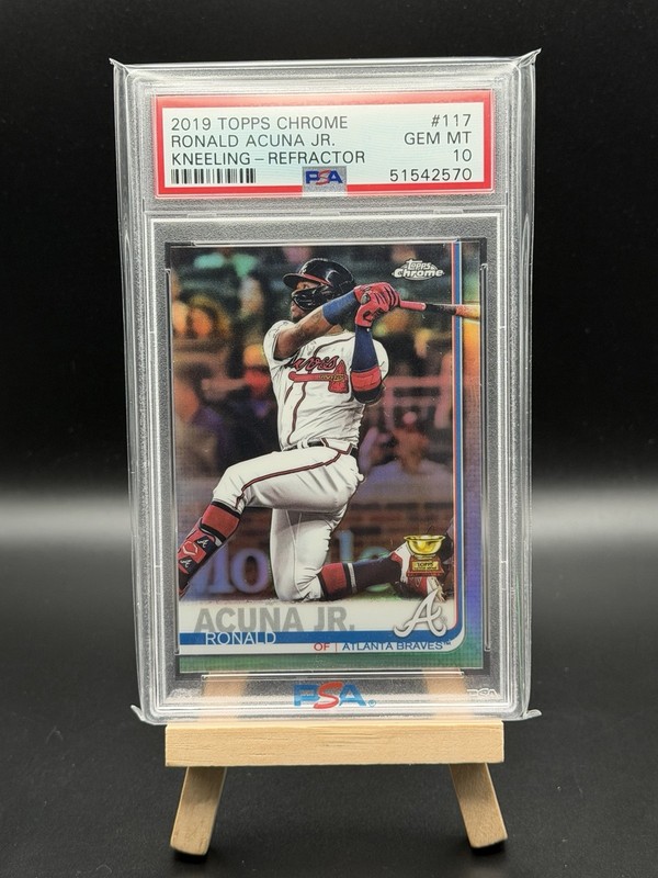 2019 TOPPS CHROME KNEELING REFRACTOR #117 RONALD ACUNA JR. PSA 10