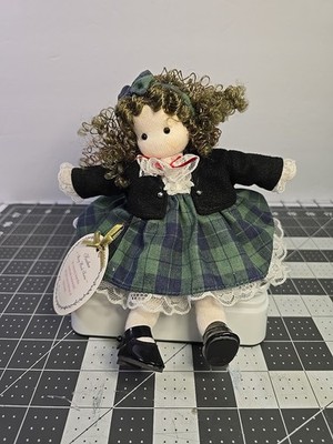 Green Tree Figure Heather Story Book  Music Box Plays Doll Head Rotates Works 