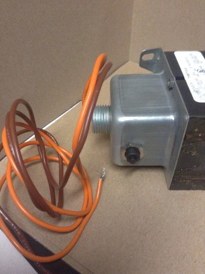 JOHNSON Y66T13-0 WEIL MCLAIN LGB TRANSFORMER 120/208-240VPRIMARY 24V-75VA SECOND - Image 2 of 3