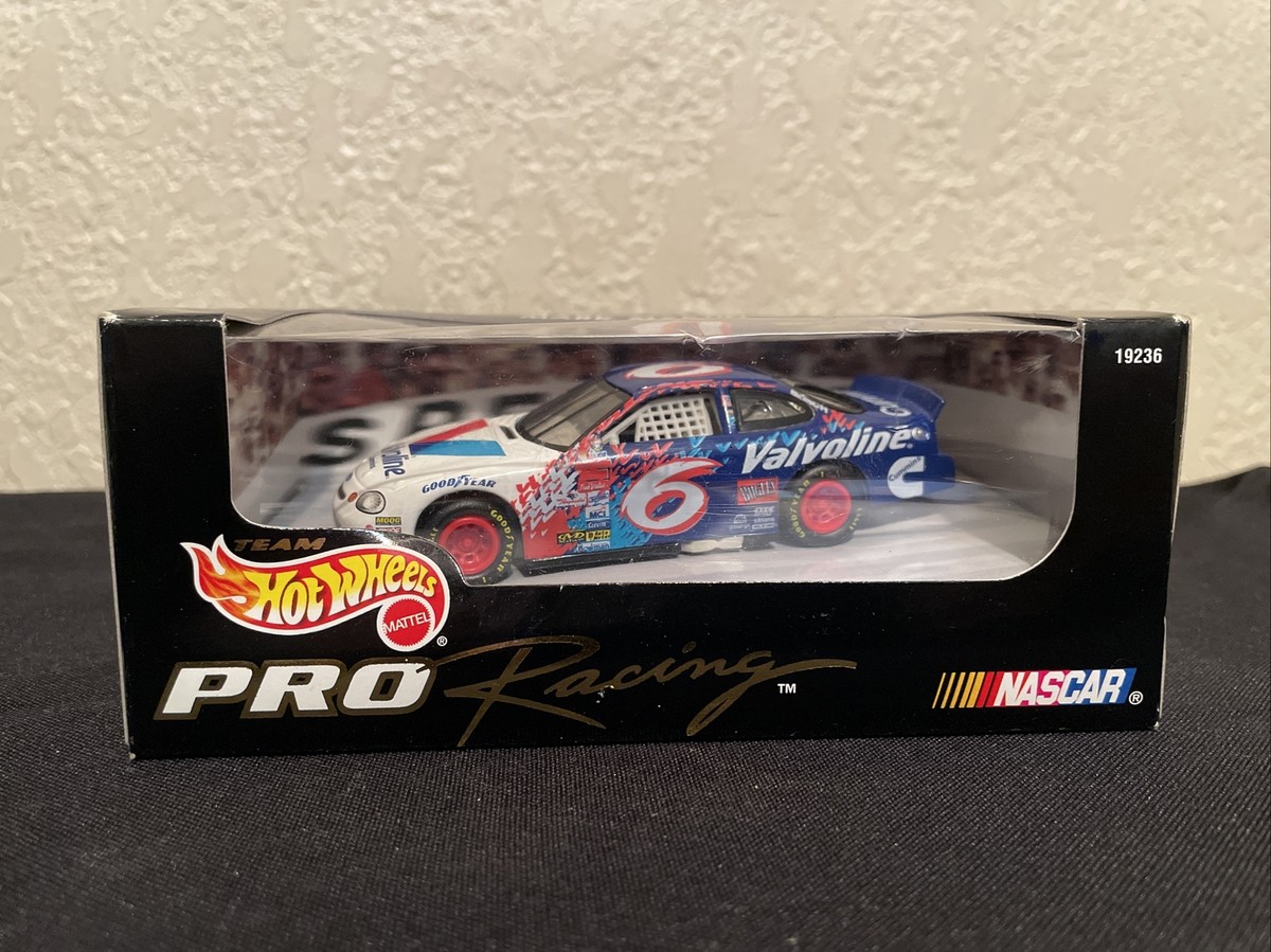 1997 Hot Wheels Pro Racing Mark Martin #6 Valvoline NASCAR Diecast