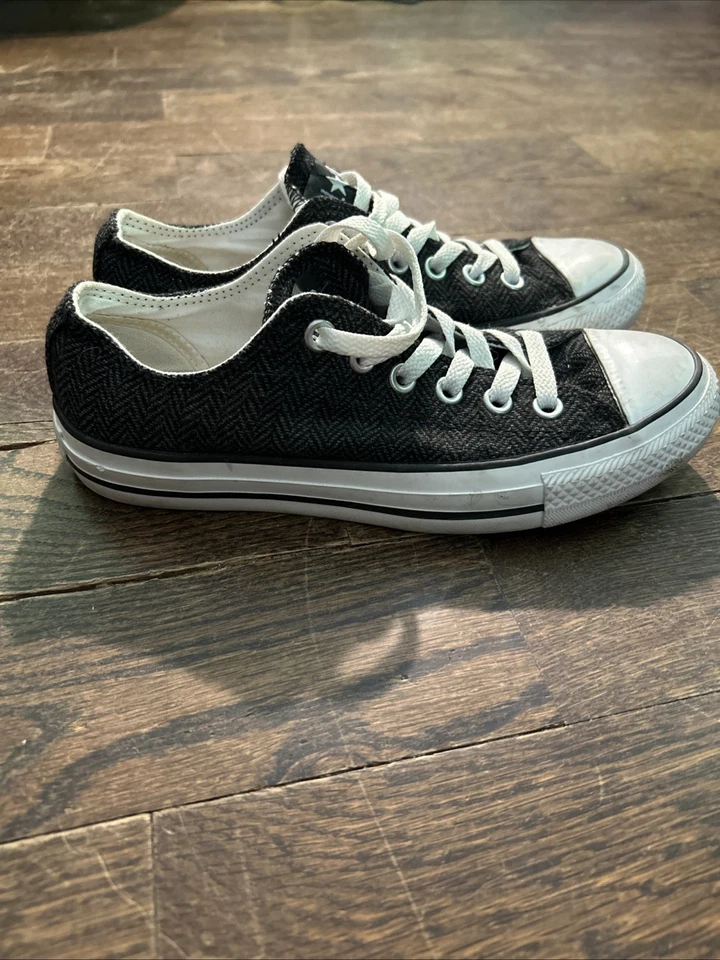 Zapatos unisex Converse All Star negros y grises espiga para mujer 6,5 hombres 4,5 Foto 2 de 4