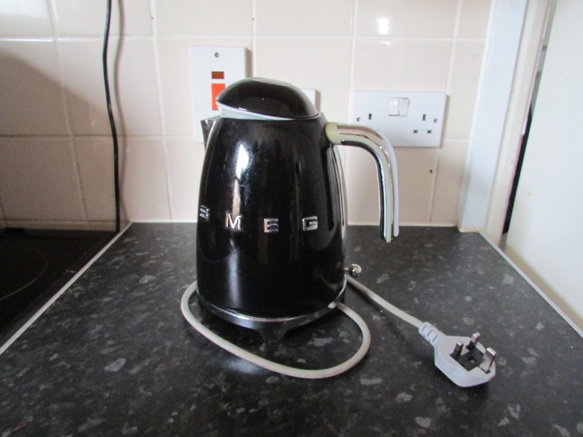 Smeg 50s Retro KLF03BLUK Kettle Black See Description