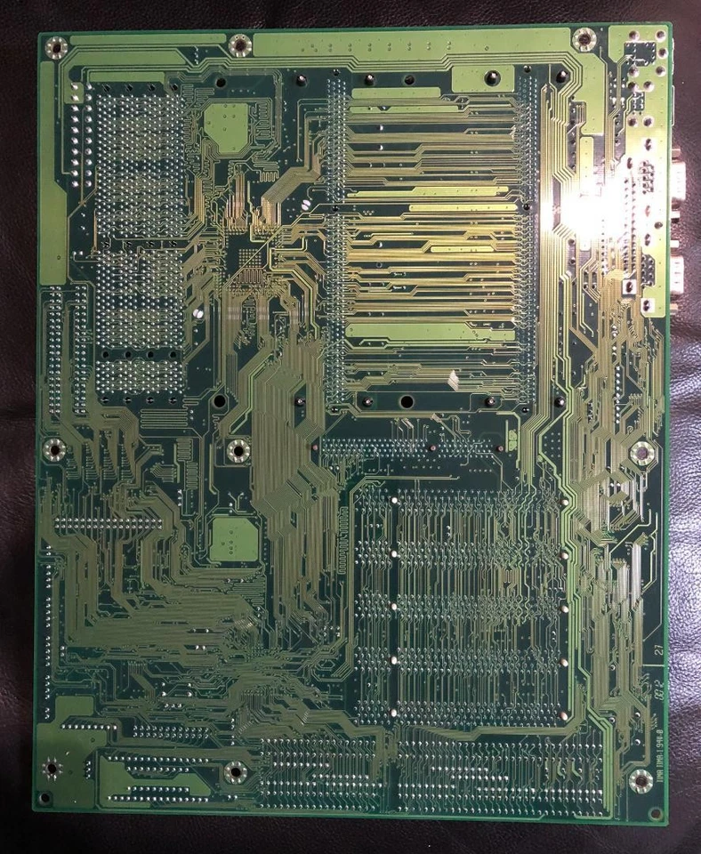 Epox Kp6-Bs Motherboard Dual Slot 1 Vintage Atx Mainboard W/ Box & Accessories - Image 2 of 4