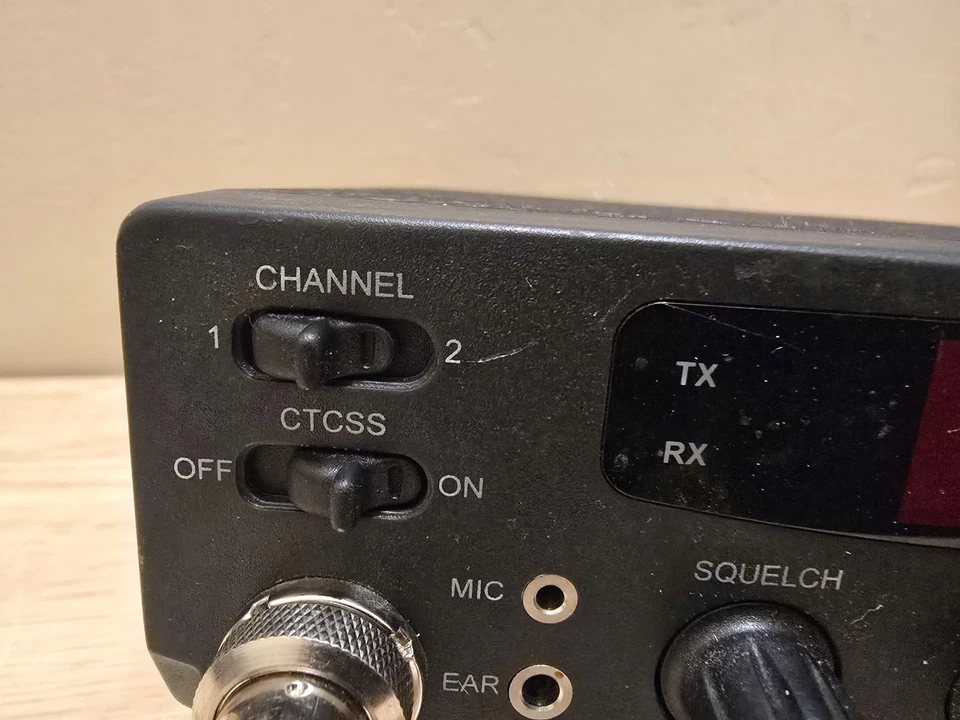 RadioShack 19-1210 Banda Empresarial Transceptor Móvil MURS VHF FM Radio de 2 Canales Foto 4 de 4