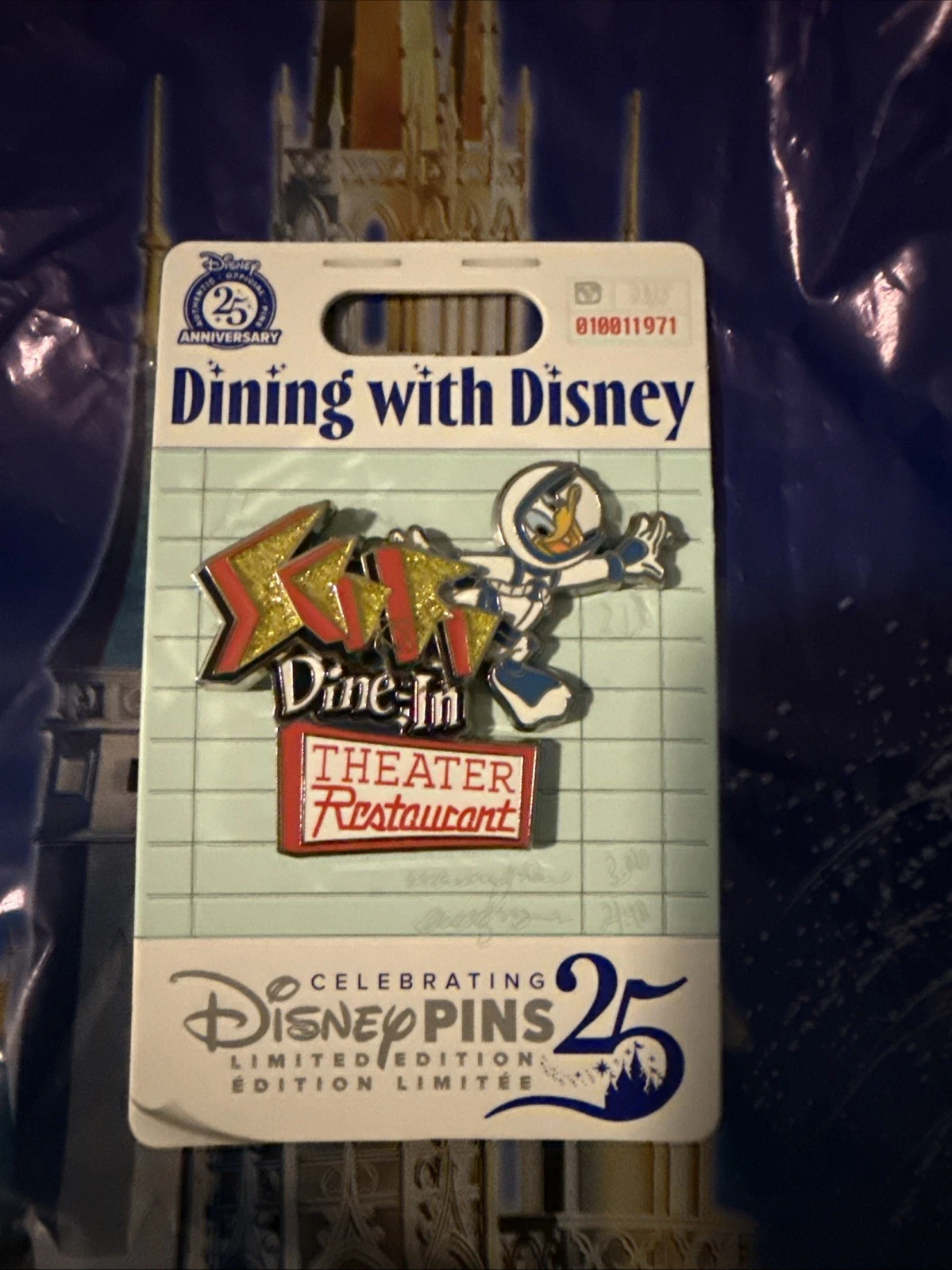 Disney Pin Dining with Disney Sci-Fi Dine-In LE 2500 Pin – November Release #11