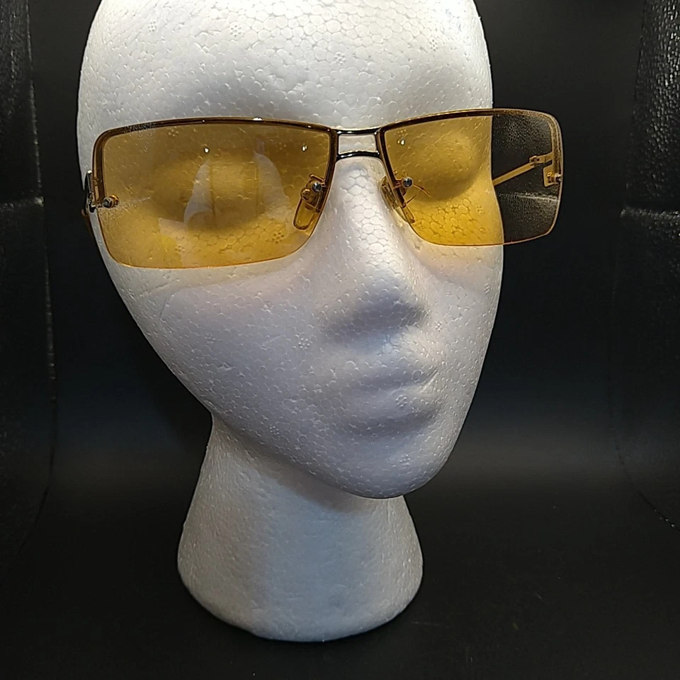 Gafas de sol vintage de diseñador VERSACE tono amarillo y dorado mod 18 COL N30/251 Italia Foto 3 de 4
