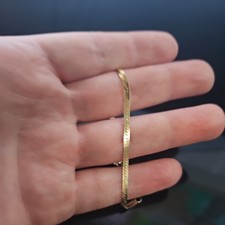 14ct Gold Bracelet  herringbone chain. lovely  Not Scrap 2.07grams stamped 14k