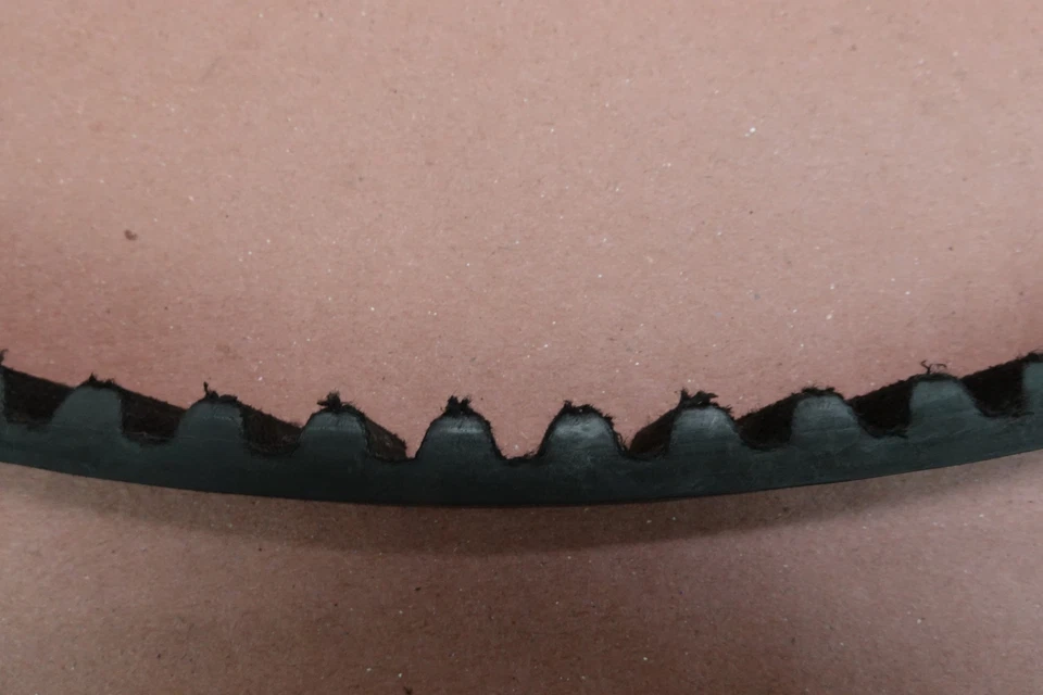 2000-2011 Harley Davidson Heritage Softail FLSTC Rear Back Drive Belt - Image 4 of 4