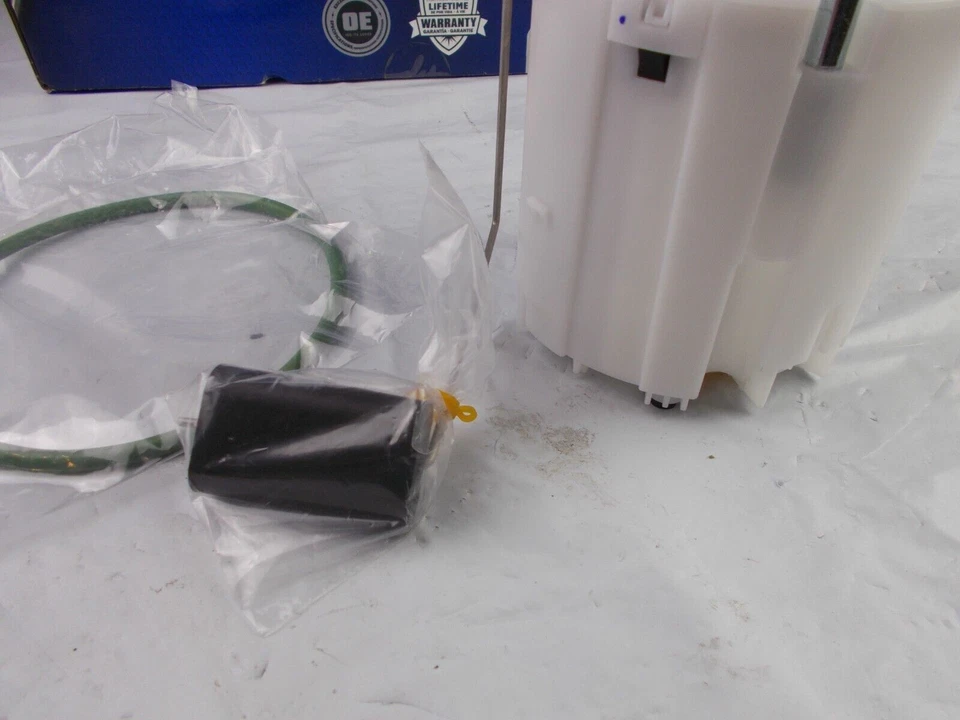 Conjunto de módulo de bomba de combustible-VIN: W izquierda CARQUEST M3496271 se adapta; Chrysler 300 Foto 4 de 4