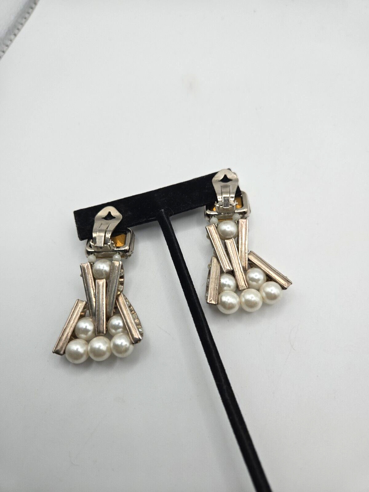 Vintage BOZART Made in ITALY Dangle Clip Earrings Rhinestones and Pearls 2.25"