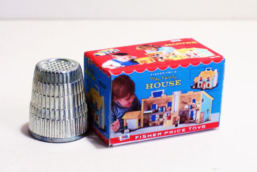 Puppenhaus Miniatur 1:12 Fisher Price Play Familienhaus Spielzeugkiste Kinderzimmer Spielzeugkiste - Bild 6 von 6