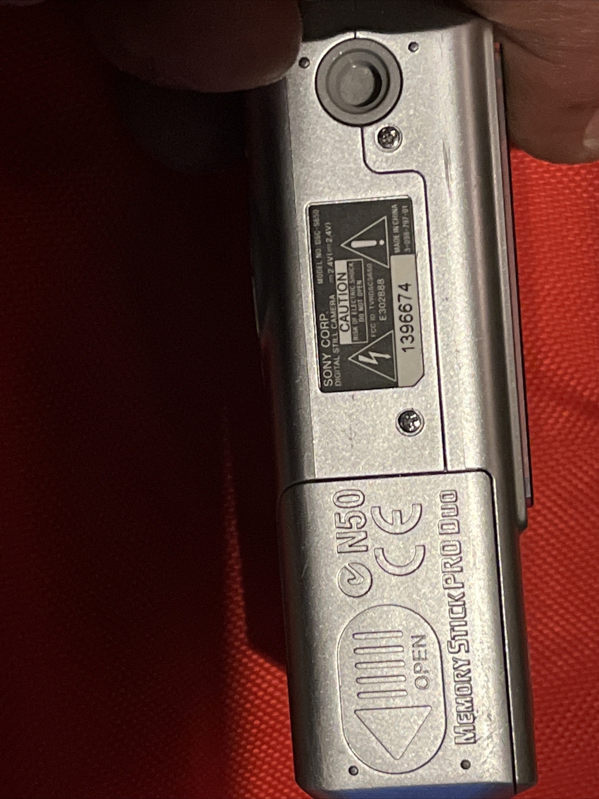 Silver Sony Cybershot DSCS700 7.2MP LCD Digital Camera Tested/Works