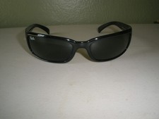 Ray Ban Gloss Black Sunglasses 4037 With Green Lenses  with Case Italy