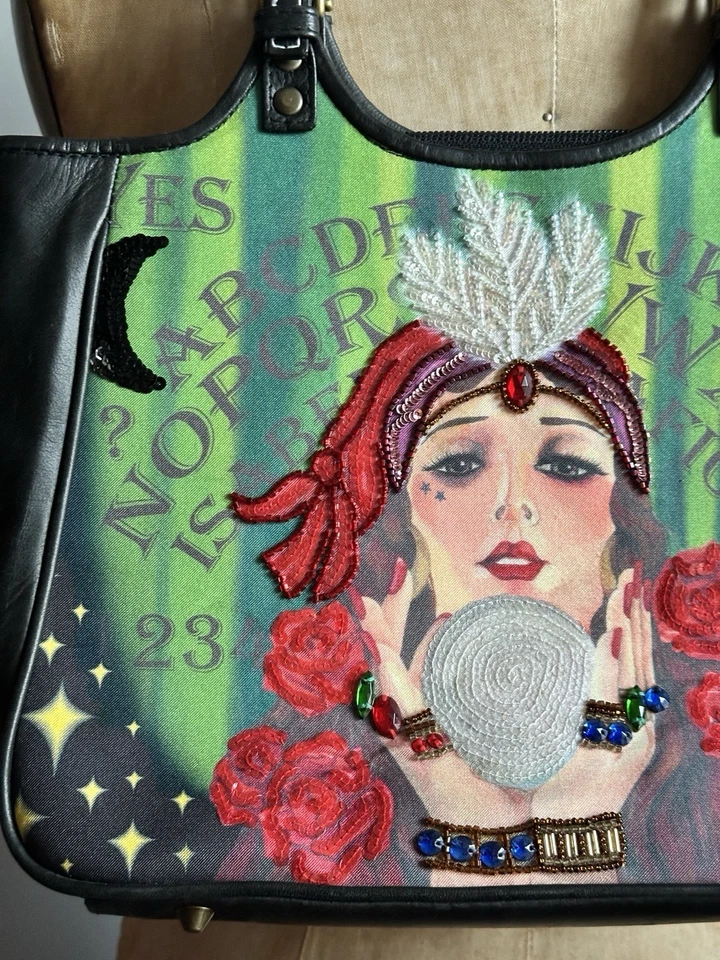 Bolsa rara Isabella Fiord cartomante aplique psíquico tarô Ouija místico - Imagem 3 de 4