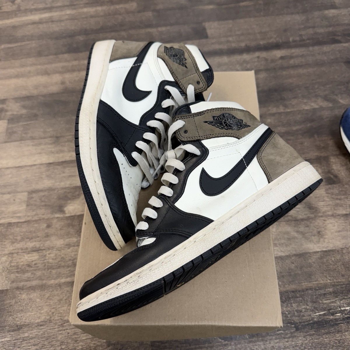 Size 9 - Jordan 1 Retro OG High Dark Mocha(USED) 194498335116| eBay