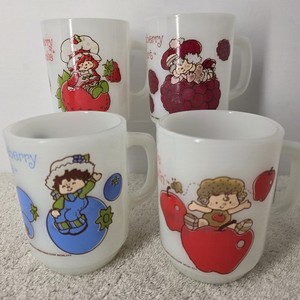 Vintage Strawberry Shortcake Apple Dumpling Raspberry Tart Huckleberry Pie Mugs