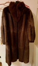Eleganter Nutria-Echtpelzmantel Fuchskragen  Gr L Handarbeit Kürschnermeister