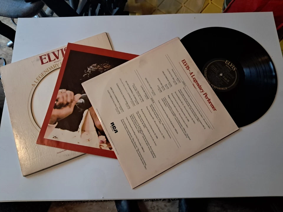 Elvis Presley A Legendary Performer Vol 1 LP CPL1-0341 1973 W/Booklet - Image 3 of 4