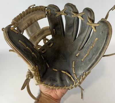 FOURTY FOUR 44 SIGNATURE SERIES BASEBALL GLOVE MITT RIGHT HAND THROW