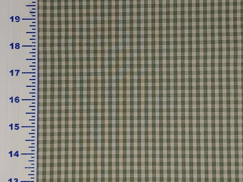 Tela de guinga verde 65 poli 35 algodón a cuadros verde natural 7/8 yardas Foto 2 de 2