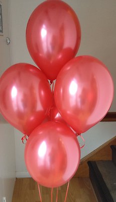 30 rote Luftballons zur Weihnachtsfeier (Heliumqualität)