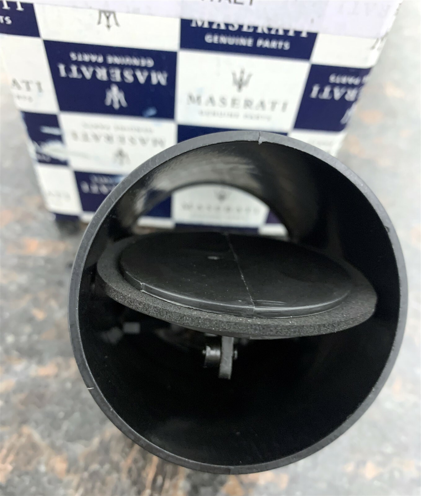 2002-05 MASERATI M128 4200 AIR DIFFUSER BLACK DASH & CONSOLE  382300802