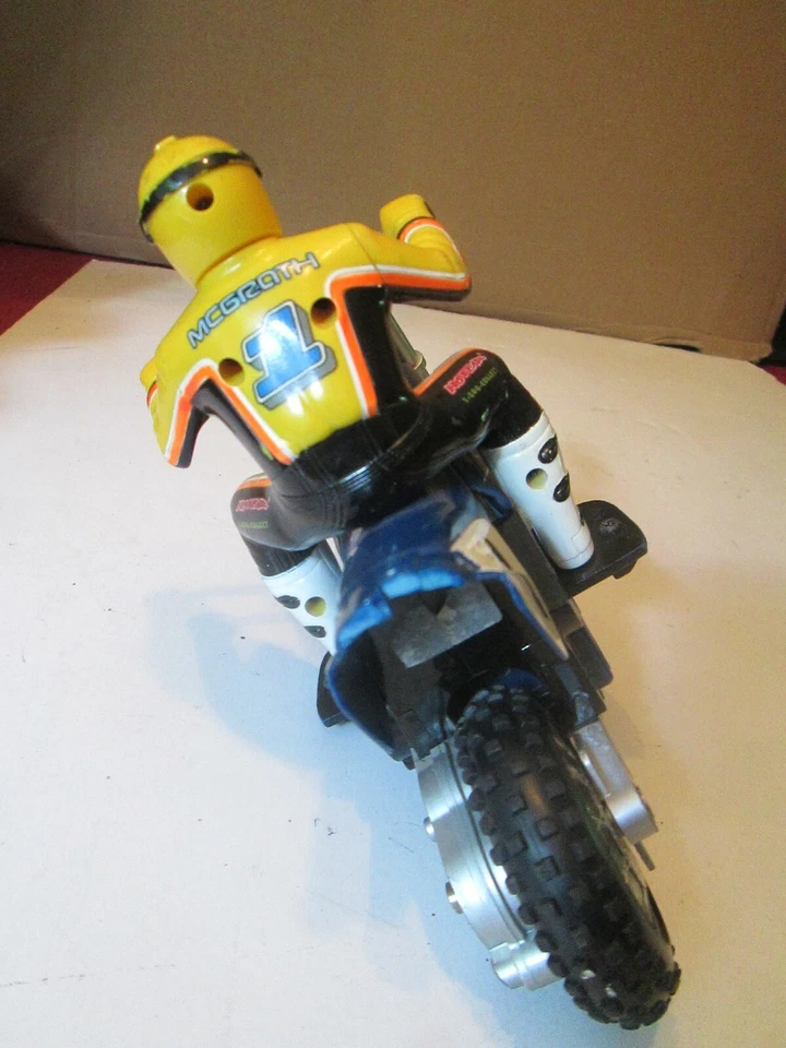 Motocross Tyco RC Jeremy Mcgrath Yamaha Motocross Bike Missing Remote Controller - Image 3 of 4