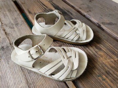 4c girl sandals
