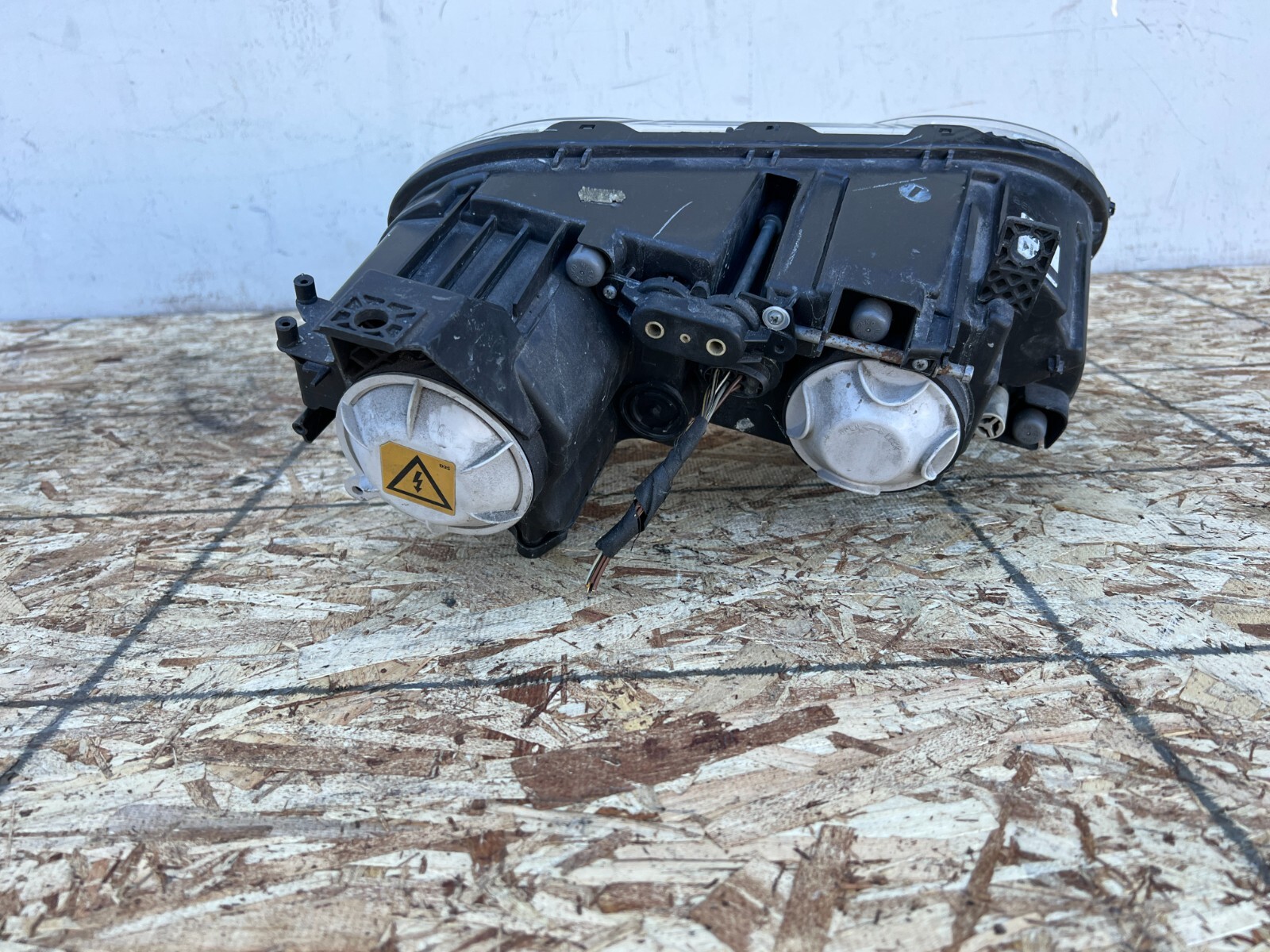 LEFT DRIVER HEADLIGHT XENON COMPLETE BENTLEY FLYING SPUR GT GTC (2004-2012) OEM