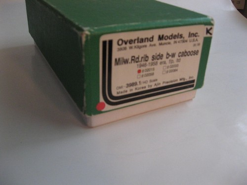 VINTAGE OVERLAND MODELS INC. BRASS MILW. RD. RIB B-W CABOOSE – HO SCALE - Picture 10 of 10