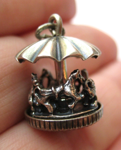 VINTAGE Sterling Spinning MERRY GO ROUND Carousel Silver Bracelet Charm