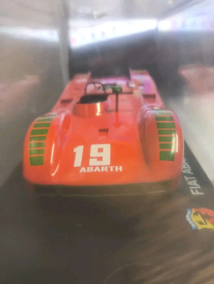 ABARTH COLLECTION - Fiat Abarth 2000 SE019 - 8° Uscita Hachette Scala 1/24 - Immagine 4 di 4